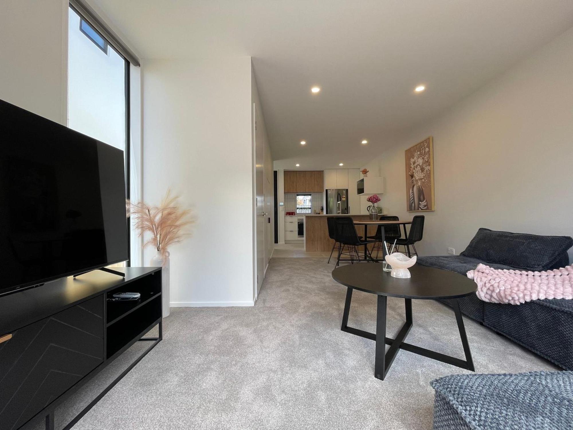 Luxury 2 Bedroom Townhouse Opposite Merivale Mall Крайстчърч Екстериор снимка