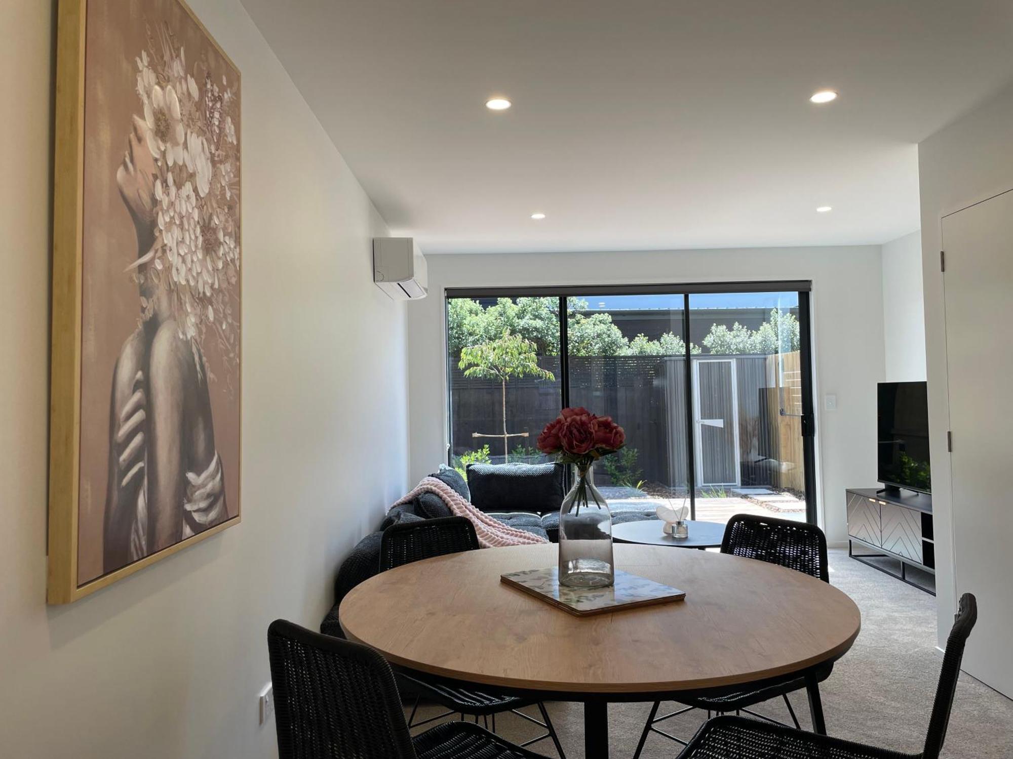 Luxury 2 Bedroom Townhouse Opposite Merivale Mall Крайстчърч Екстериор снимка
